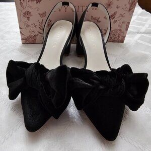 Ivy City Eloise Black Bow Heels! 7M! New in box!